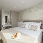 Sunday And Hotel