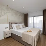 Hotel Sunday And