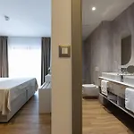 Sunday And Hotel 4*